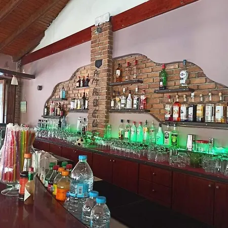 Amadeus Hawaii & סידריון