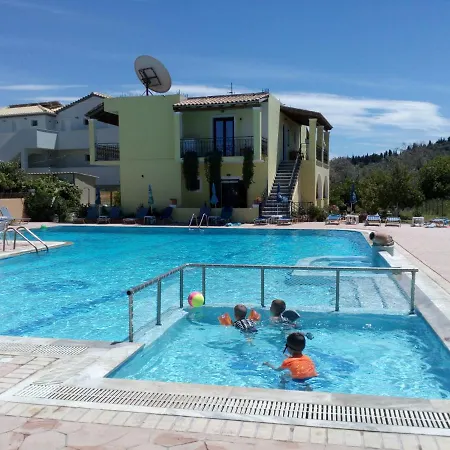 Amadeus Hawaii & * Sidari (Corfu)