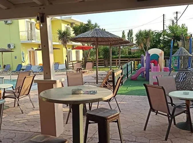 Amadeus Hawaii & شقة Sidárion